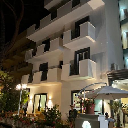 Hotel Trieste Riccione Luaran gambar