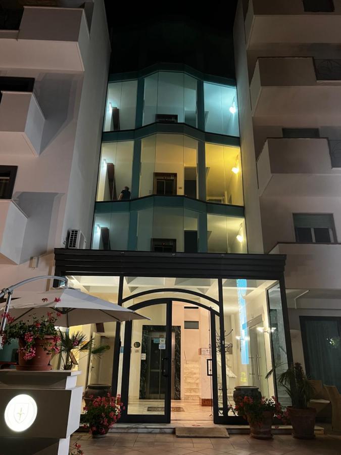 Hotel Trieste Riccione Luaran gambar