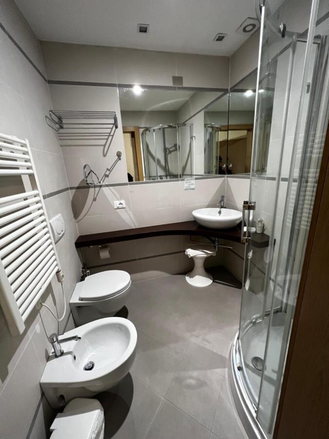 Hotel Trieste Riccione Luaran gambar