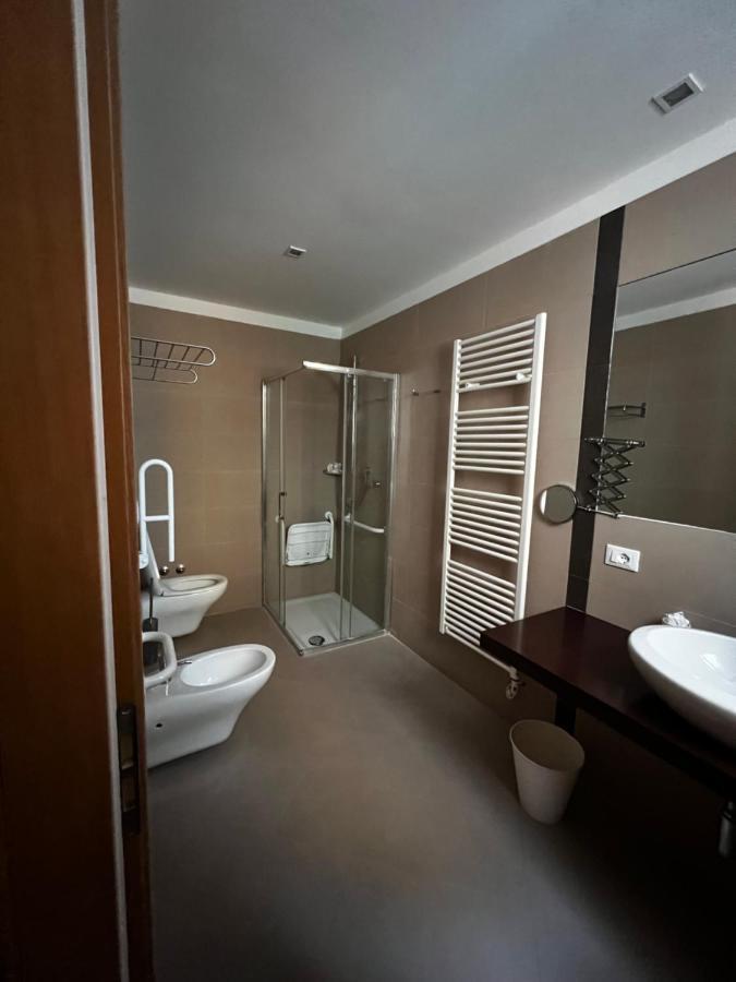 Hotel Trieste Riccione Luaran gambar