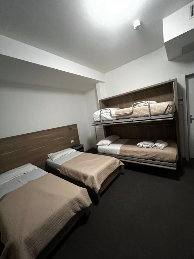 Hotel Trieste Riccione Luaran gambar