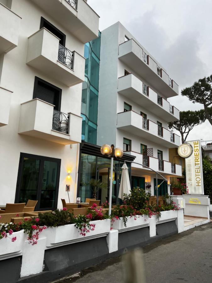 Hotel Trieste Riccione Luaran gambar