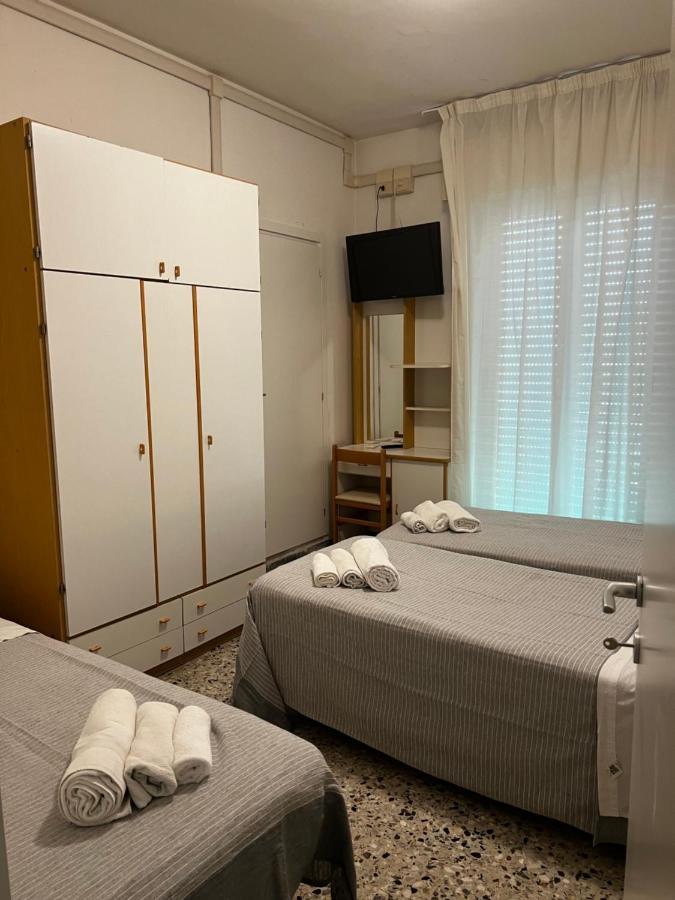 Hotel Trieste Riccione Luaran gambar